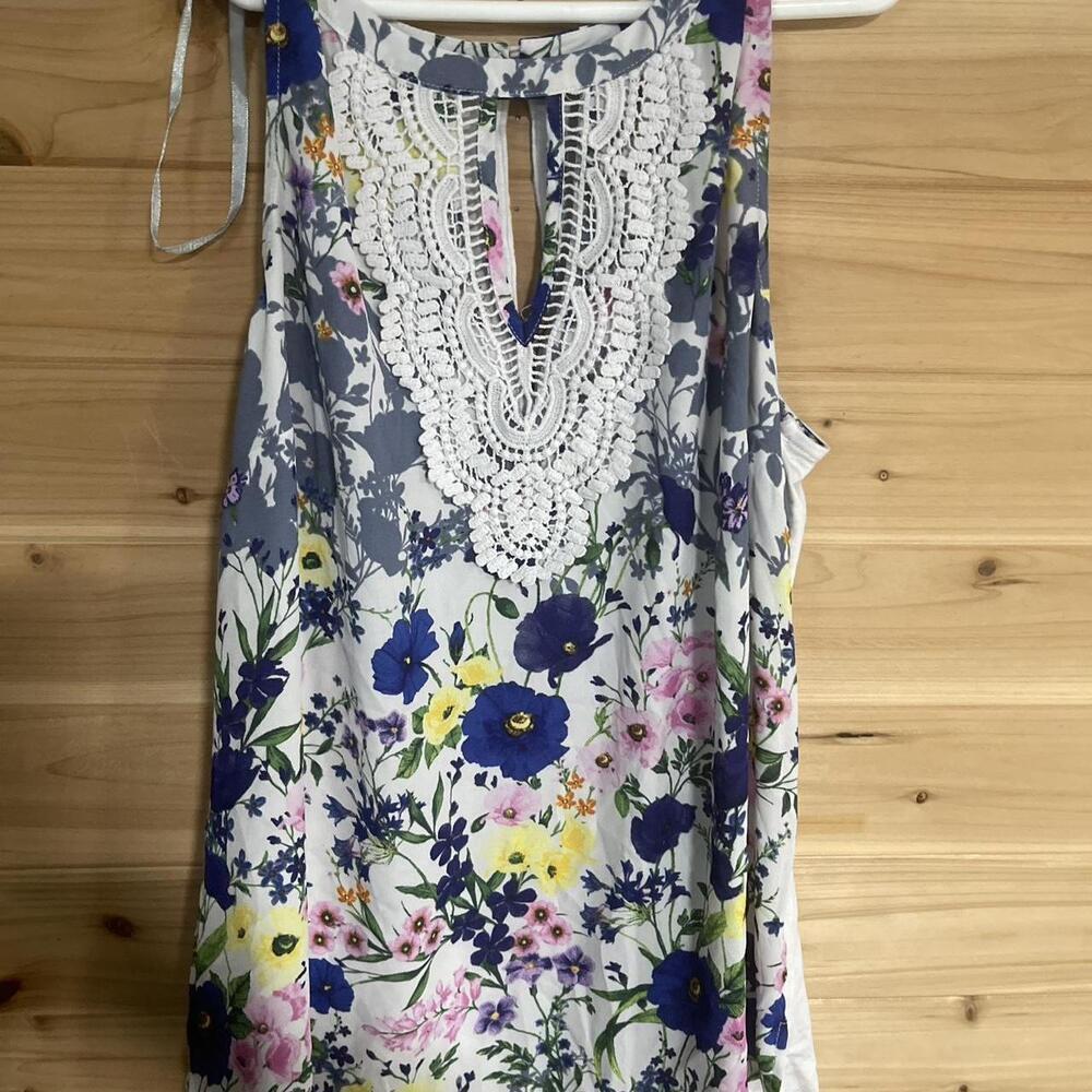 Danielrainn White And Blue Floral